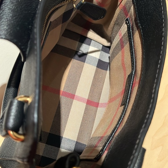 Burberry Small Buckle Tote in Grainy Leather (100% calfskin grain leather) - Picture 12 of 14